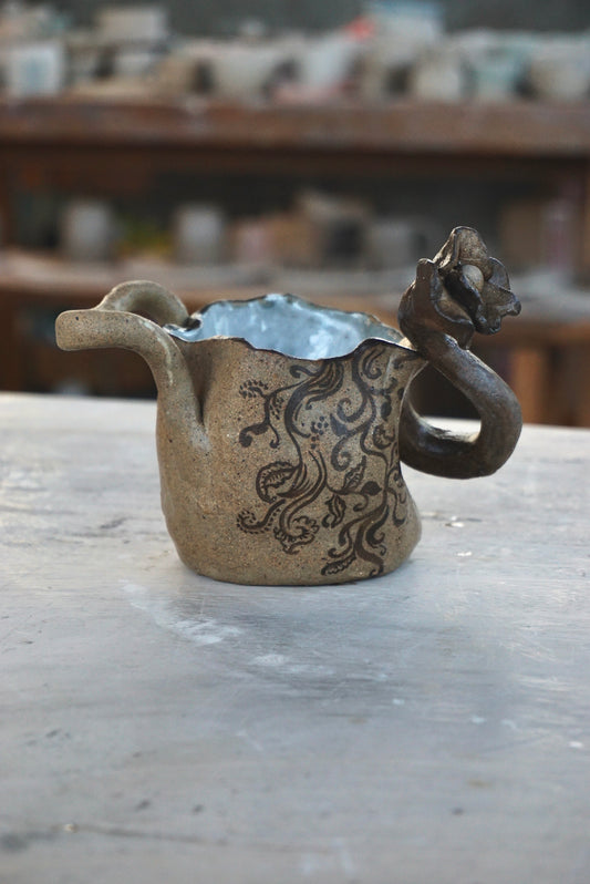 Pepatran Bali stoneware jar